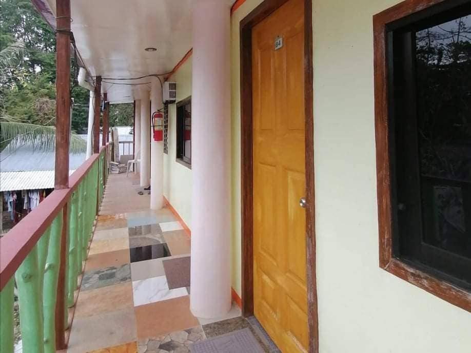 J&J Tourist Inn Bohol Екстер'єр фото