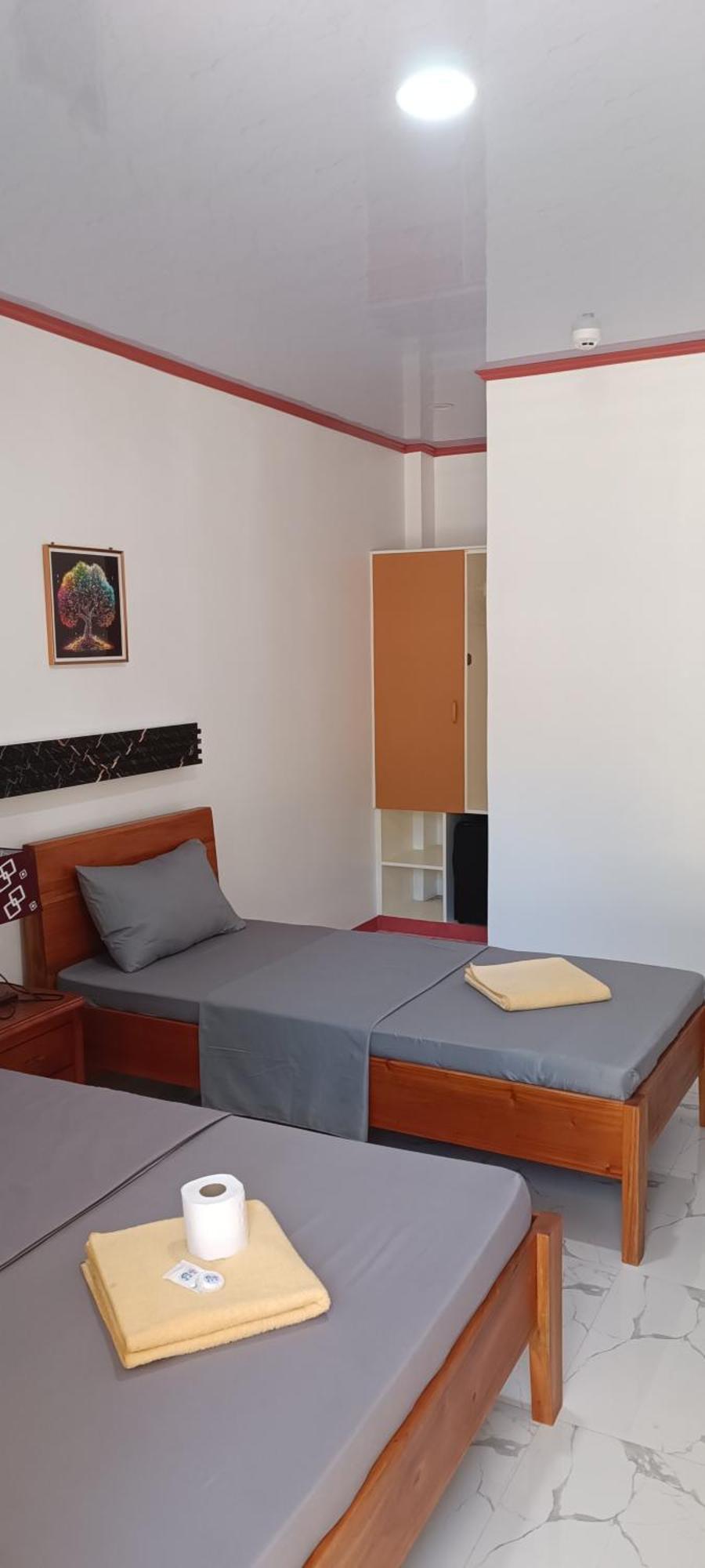 J&J Tourist Inn Bohol Екстер'єр фото
